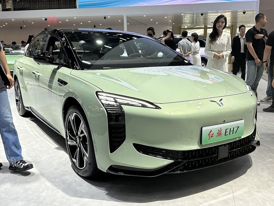 Hongqi EH7 սեդան